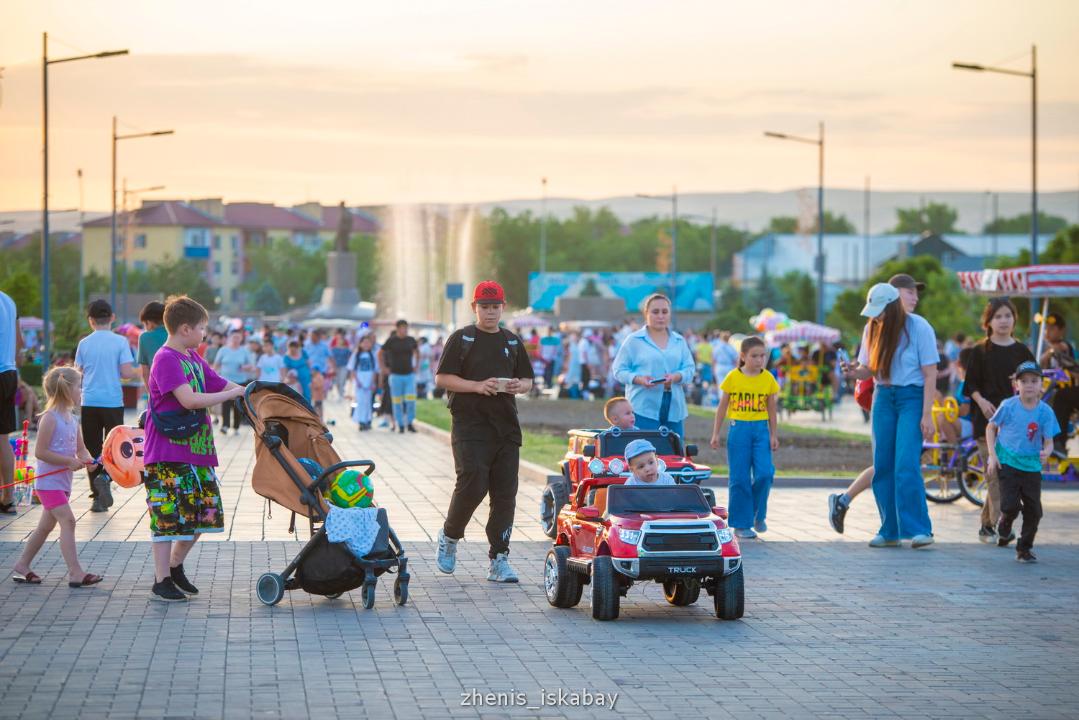 Жители