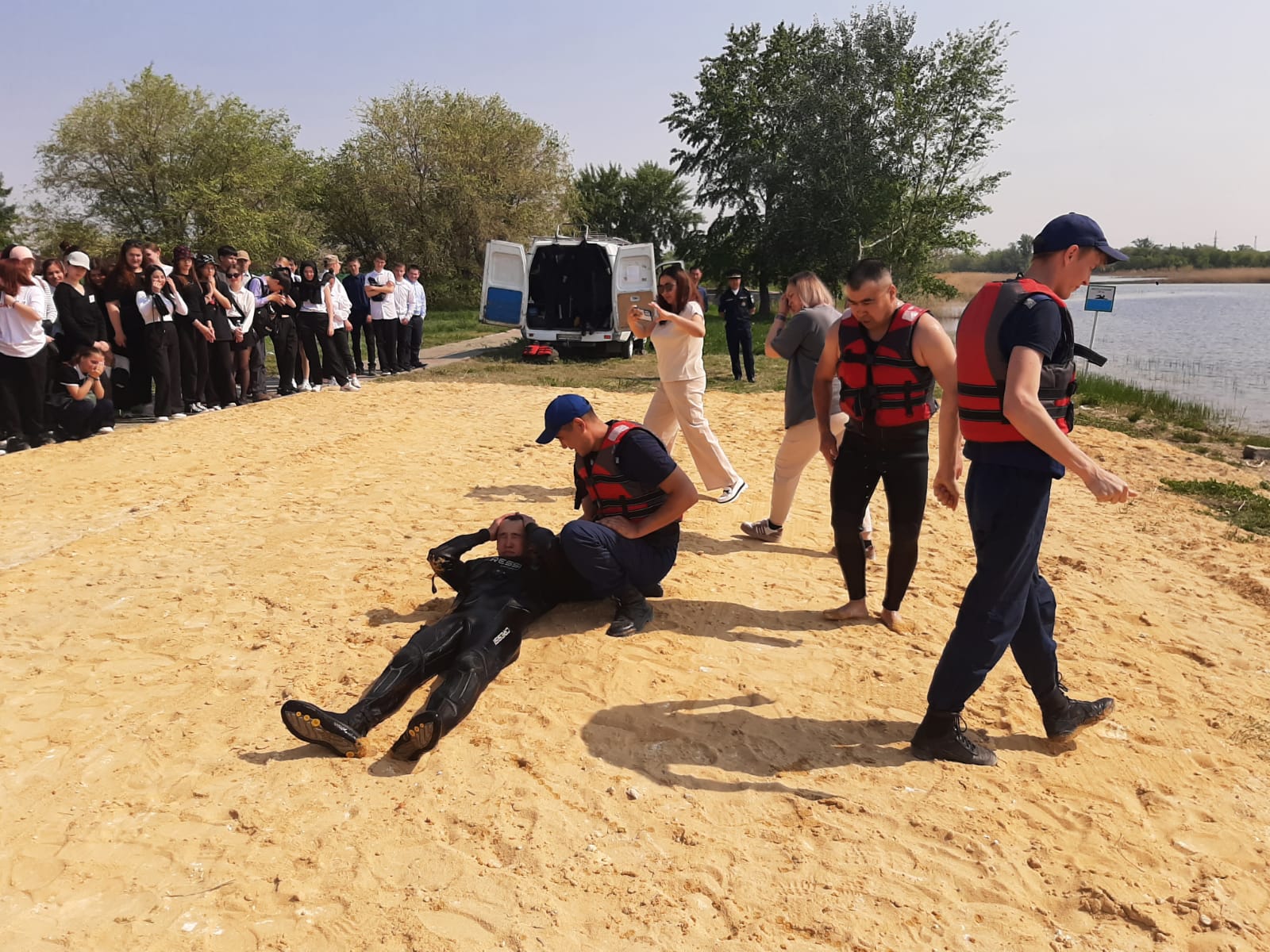 Акцию «Безопасность на воде» для студентов колледжей провели костанайские спасатели