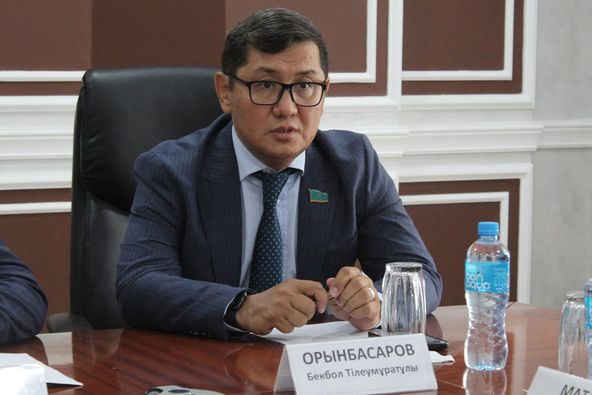 Депутат Сената Парламента Республики Казахстан Бекбол Орынбасаров посетил Тупкараганский район
