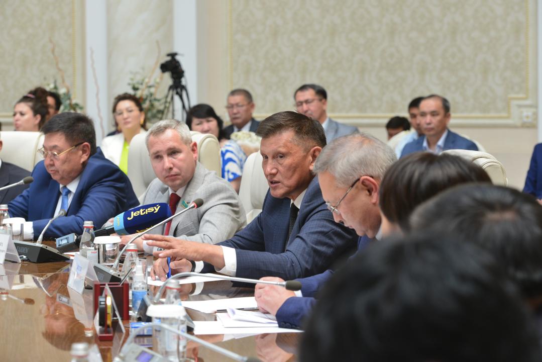 Встреча с депутатами