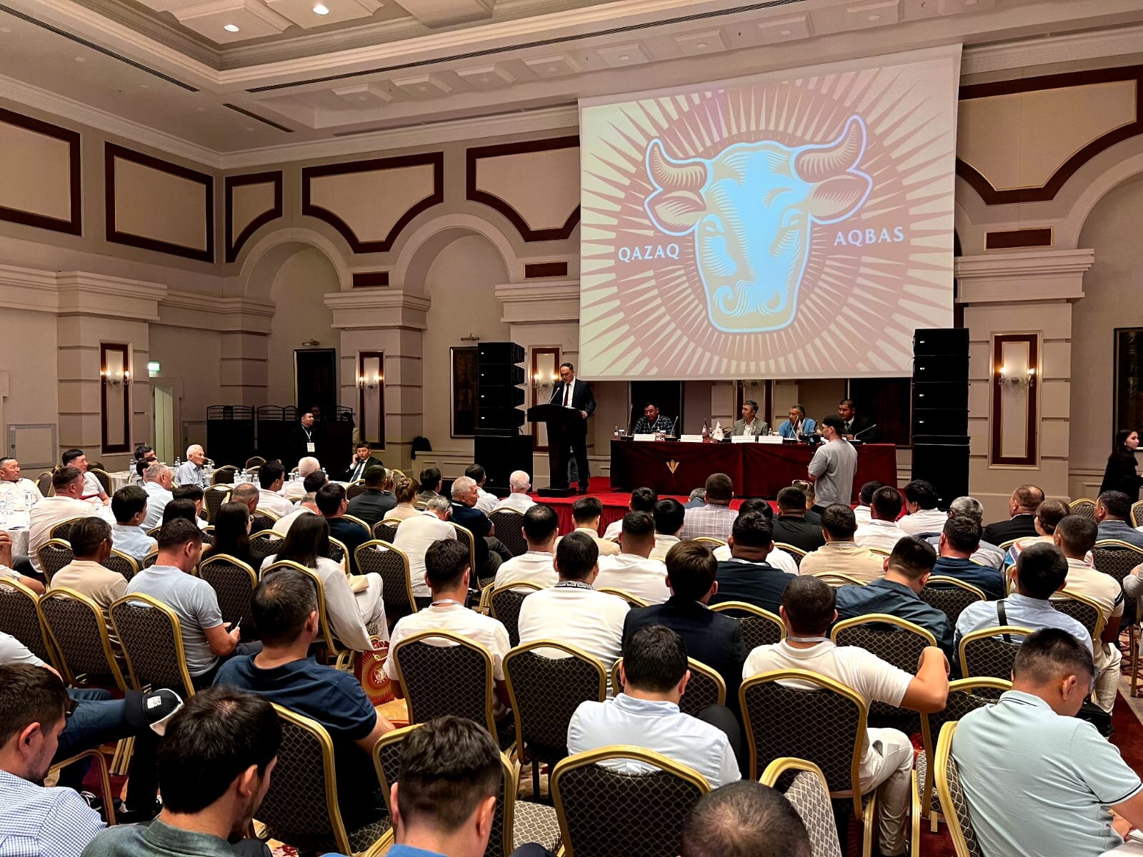 Будущее казахской белоголовой породы крупного рогатого скота обсудили на ежегодном собрании