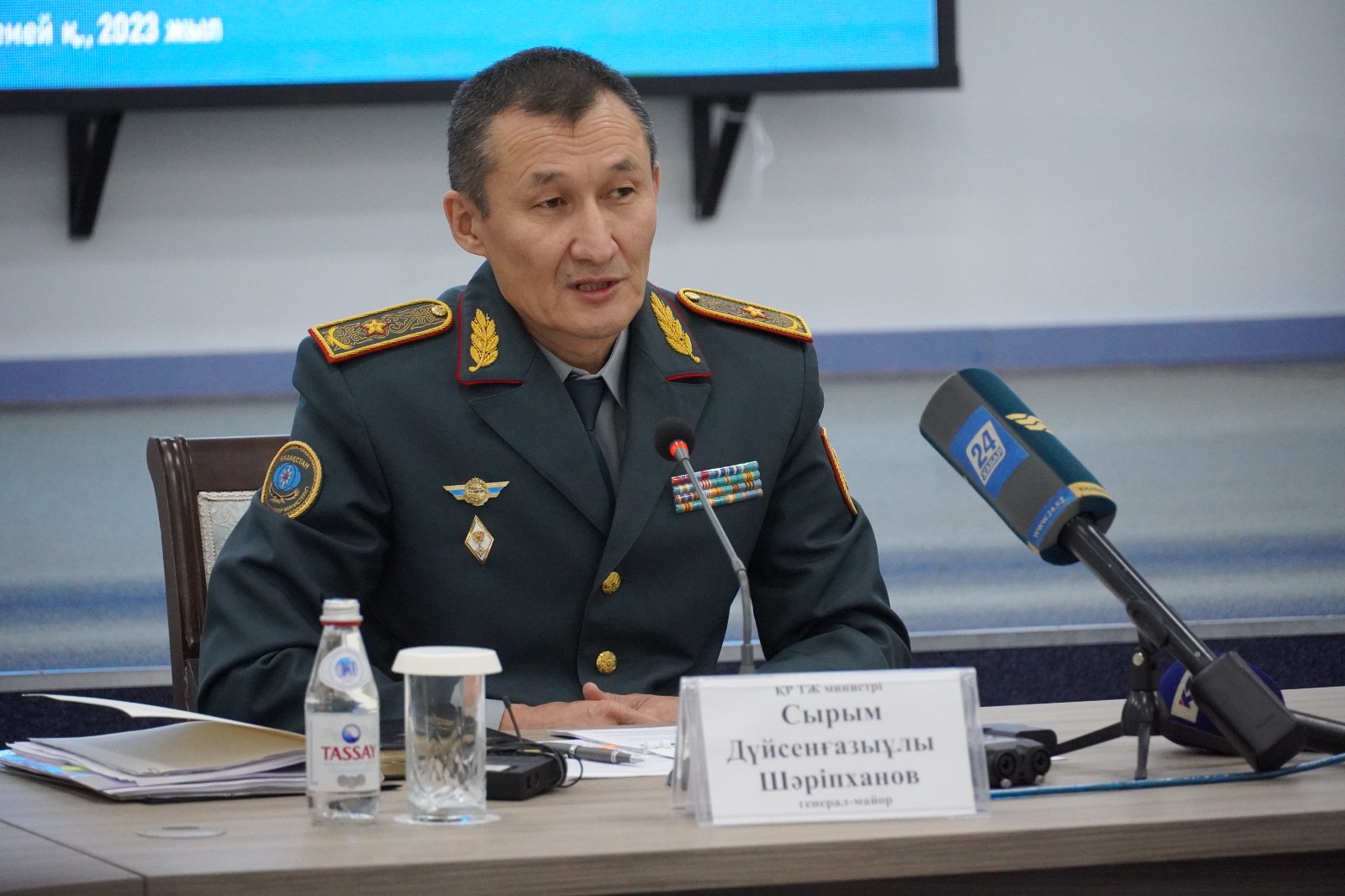 Сырым Шарипханов: в области Абай спасено свыше трехсот человек при ЧС