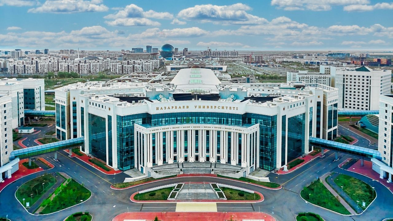АЗРК И НАЗАРБАЕВ УНИВЕРСИТЕТ ЗАПУСКАЮТ ОБРАЗОВАТЕЛЬНЫЕ ИНИЦИАТИВЫ ДЛЯ КОРПОРАТИВНОГО СЕКТОРА