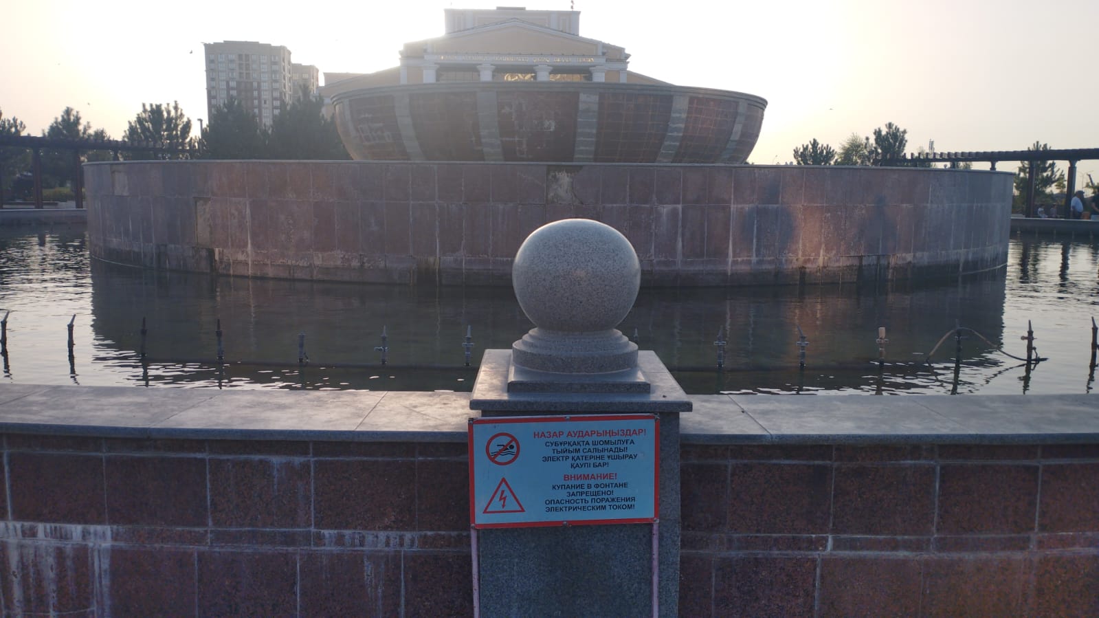 Шымкетте субұрқақта бала суға батып кетті