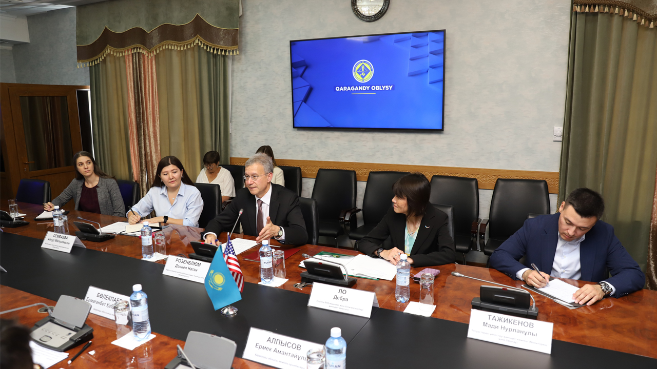 Ермаганбет Булекпаев встретился с послом США в Казахстане