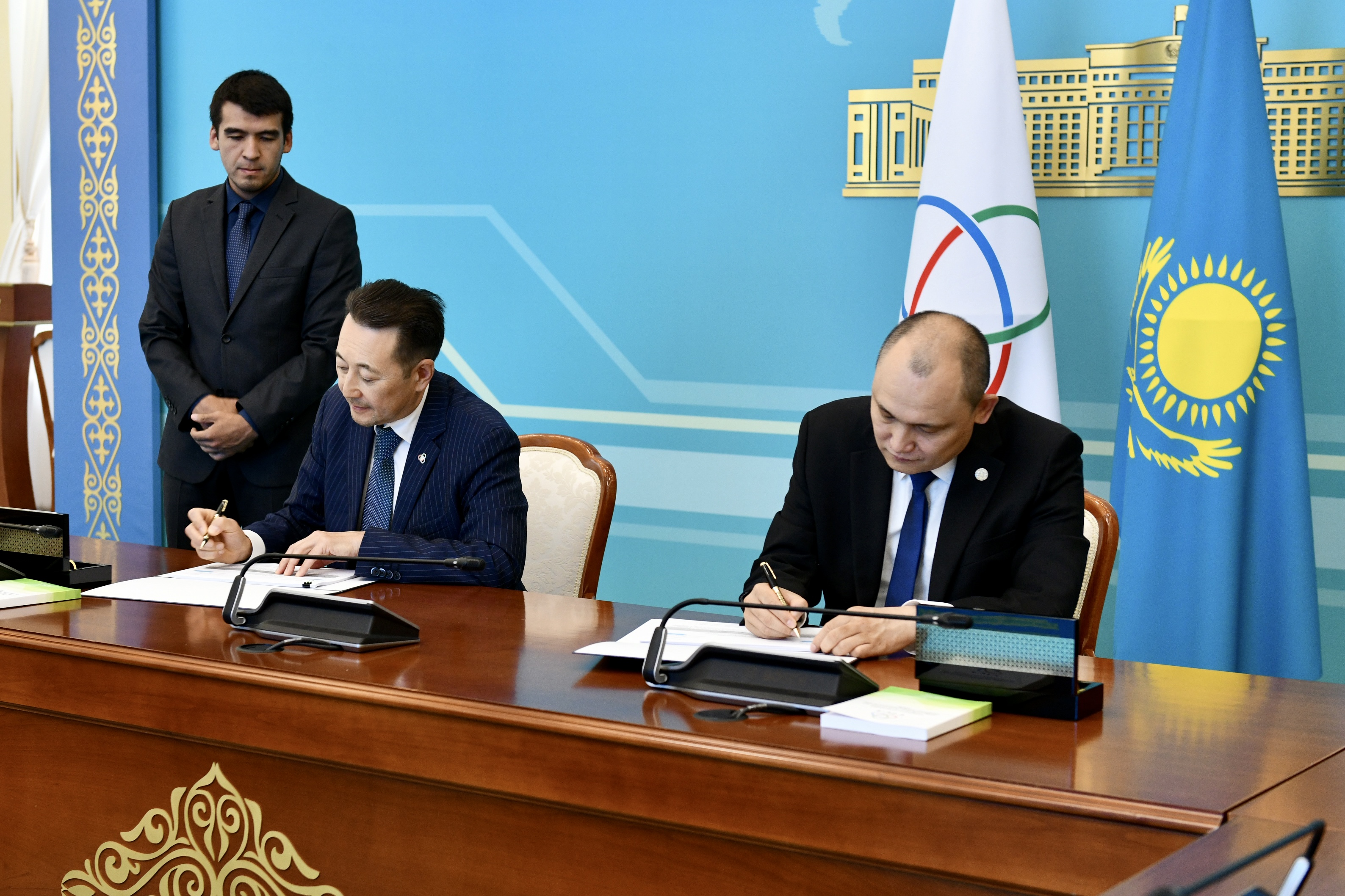 Подписана Дорожная карта по реализации приоритетов казахстанского председательства в СВМДА