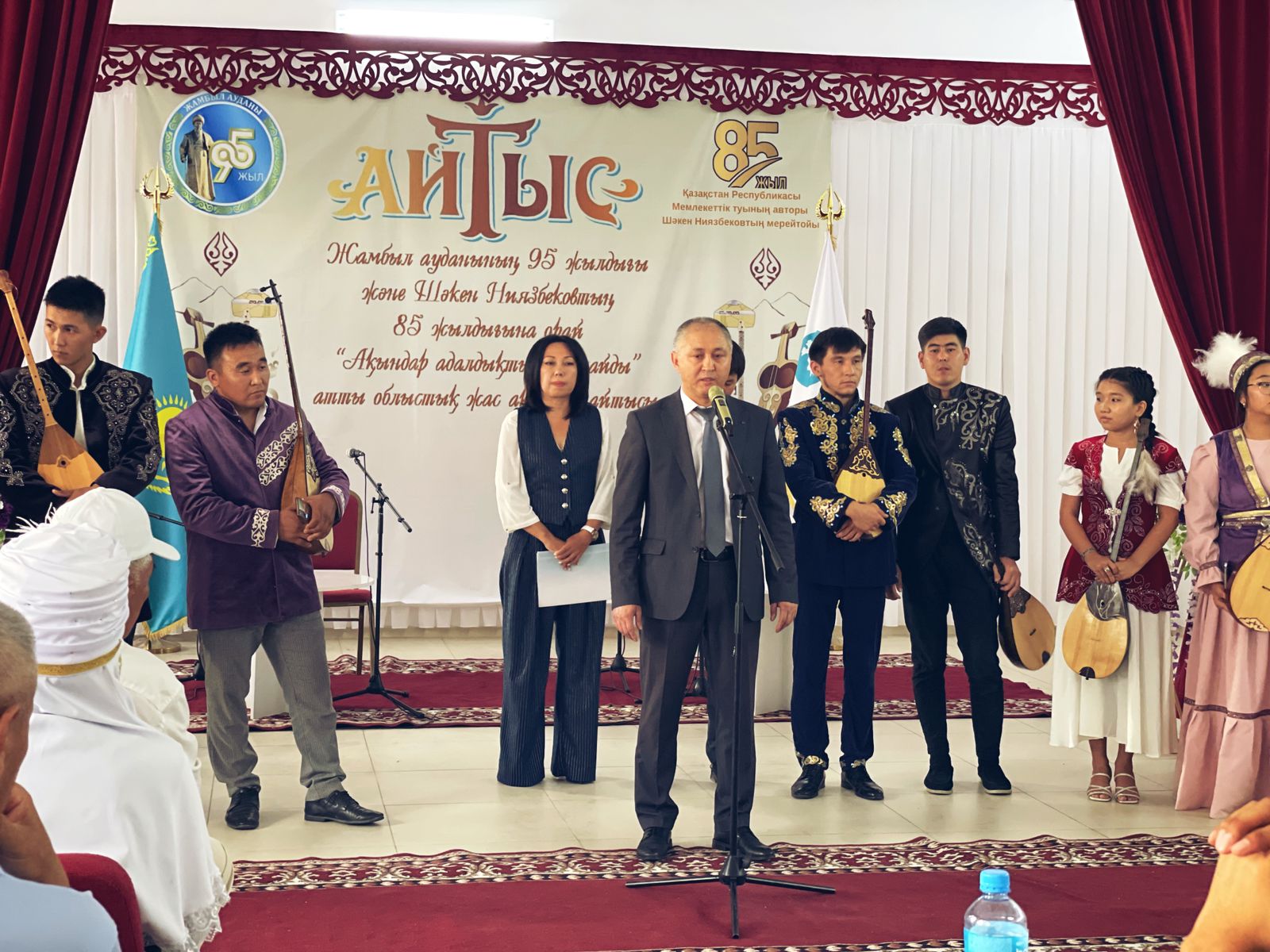 The winners of the regional competition of young akyns «Akyndar adaldykty zhyrlaydy» were awarded