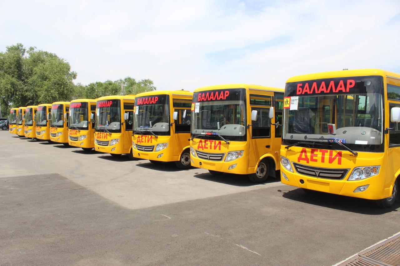 Желтые автобусы дети. Школьный автобус. Автобус Казахстан. Автобус для детей. Автобус желтый.