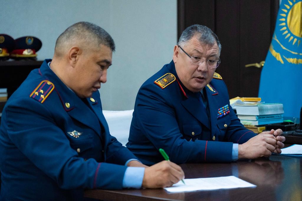 ШҚО ПД бастығы Ұлан ауданы  полиция бөлімінің жеке құрамымен кездесті