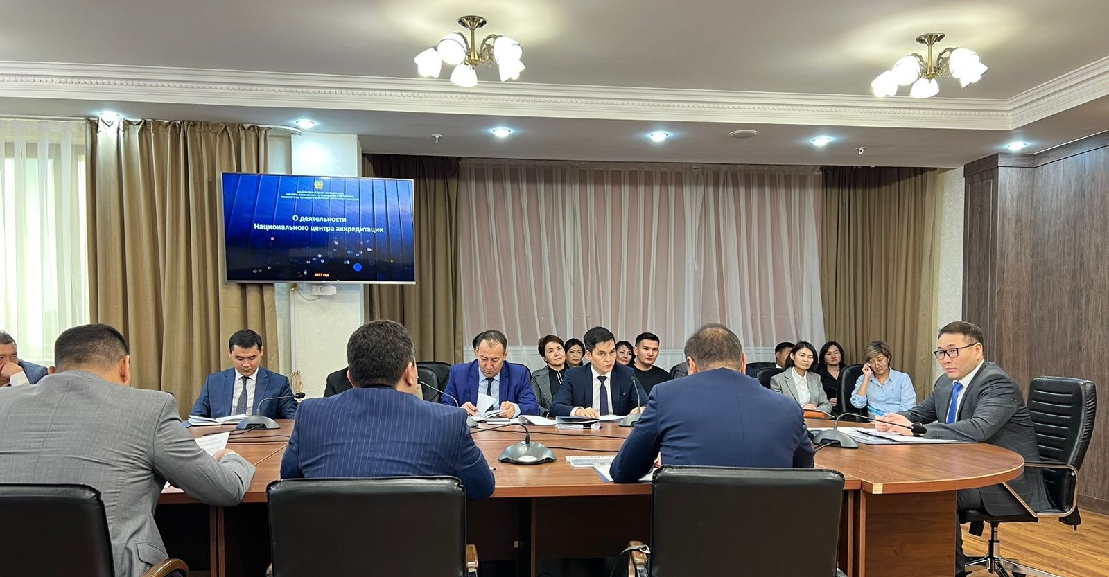 First-Vice Minister of Trade and Integration of the Republic of Kazakhstan Arman Shakkaliyev held a hearing of the RSE «National Accreditation Center»