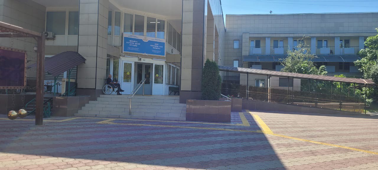 В Алматы полностью адаптировано 516 социальных объектов для лиц с инвалидностью