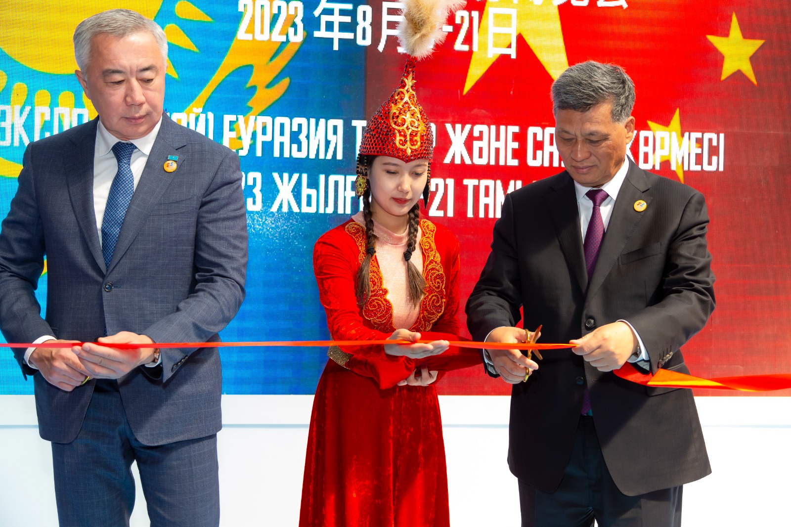 Казахстанские компании представили свою продукцию на выставке в Урумчи