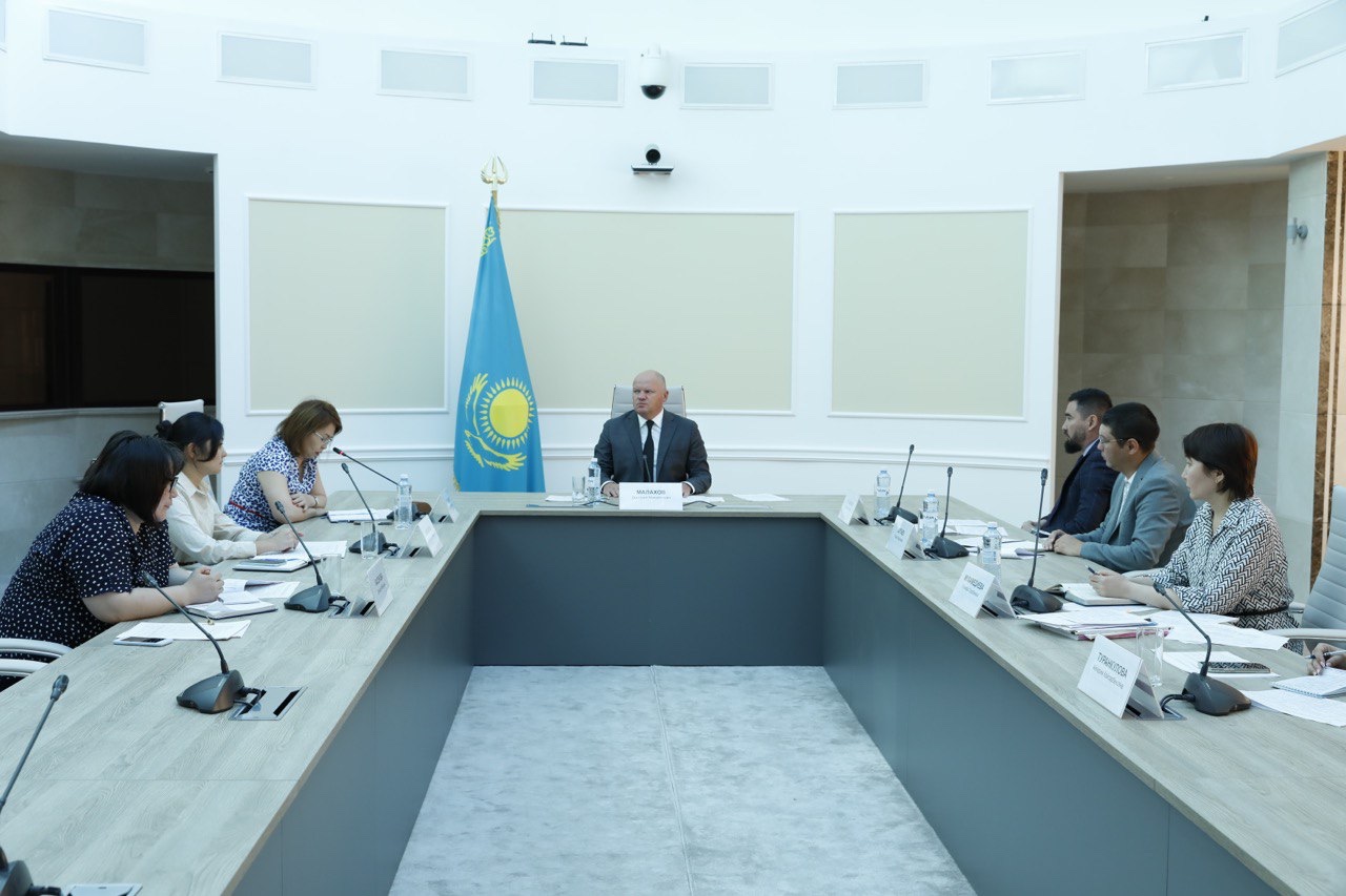 Мемлекеттік қызметшілерді параға сатып алғаны үшін заңды тұлғалардың жауапкершілігі күшейтіледі – Антикор