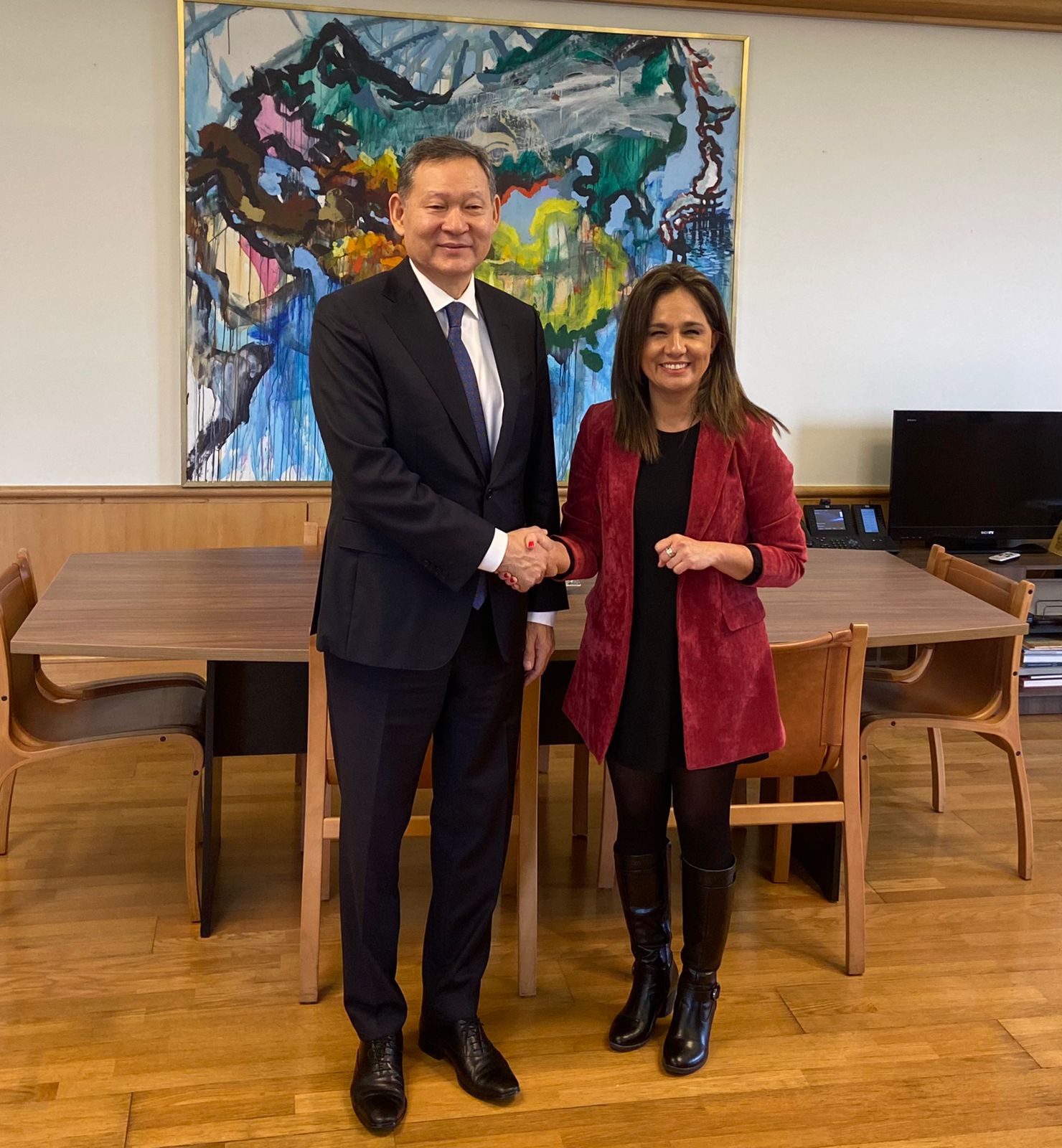 В Сантьяго состоялся 3-ий раунд казахстанско-чилийских межмидовских консультаций