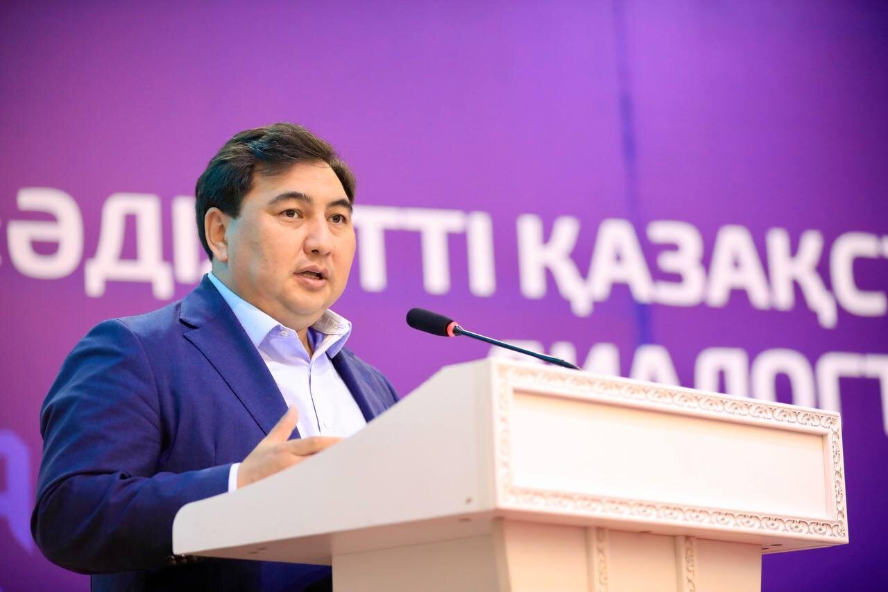 Председатель АДГС Дархан Жазыкбаев принял участие в молодежном форуме в Зеренде