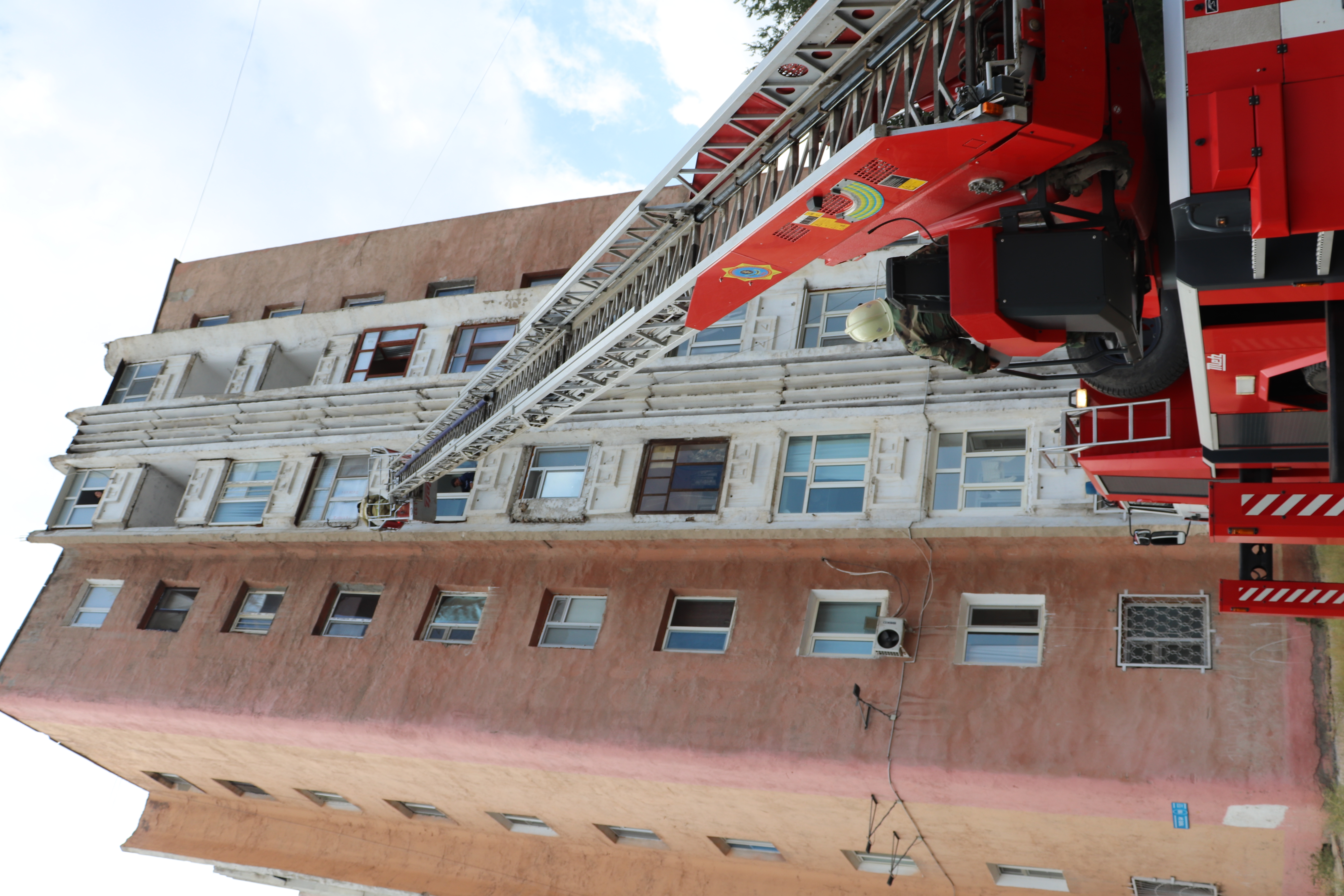 Дүрбелеңге жол  жоқ! Өрт-тактикалық оқу-жаттығу өткізілуде