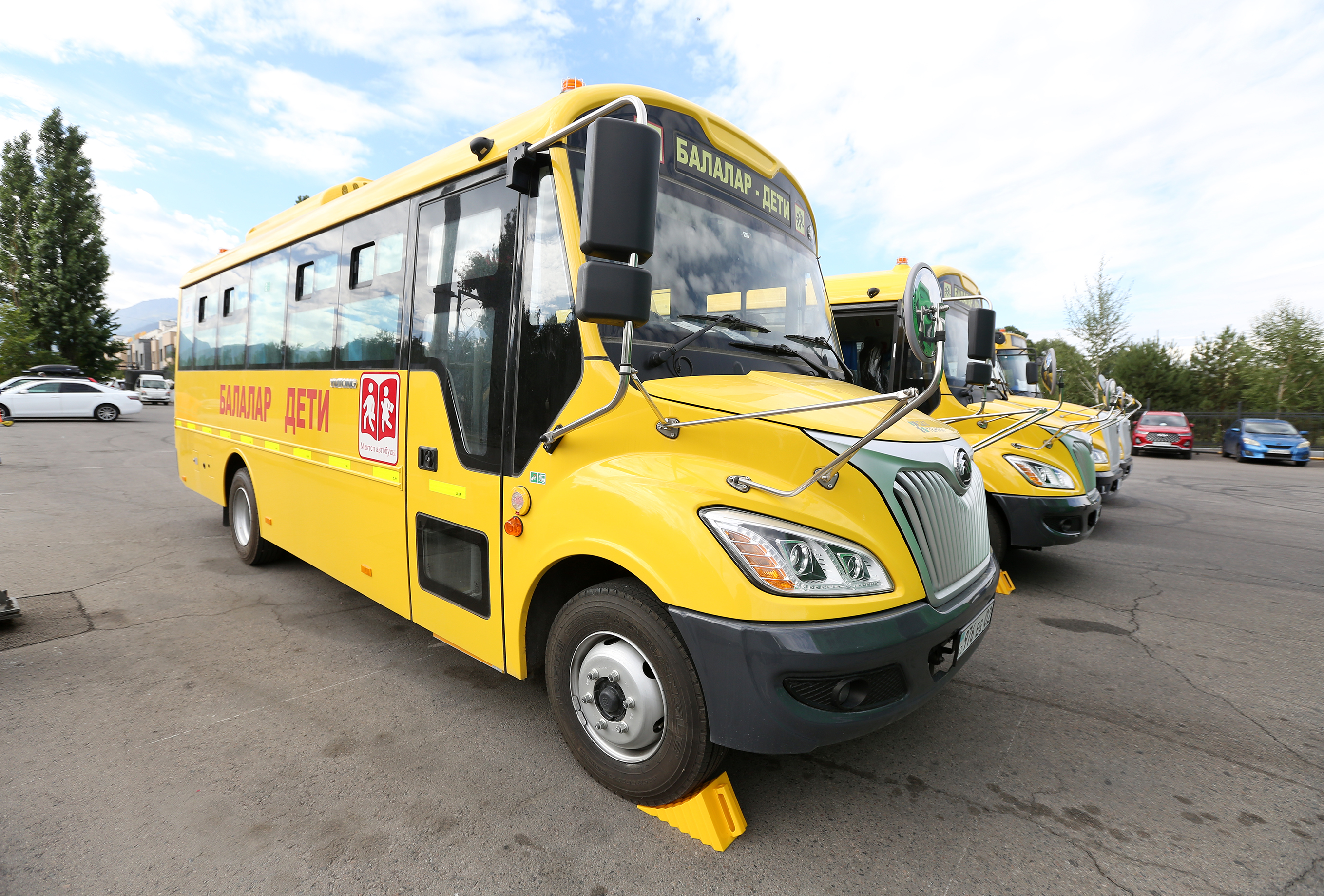 В Алматы запустят 100 школьных автобусов и 100 автобусов для городских маршрутов