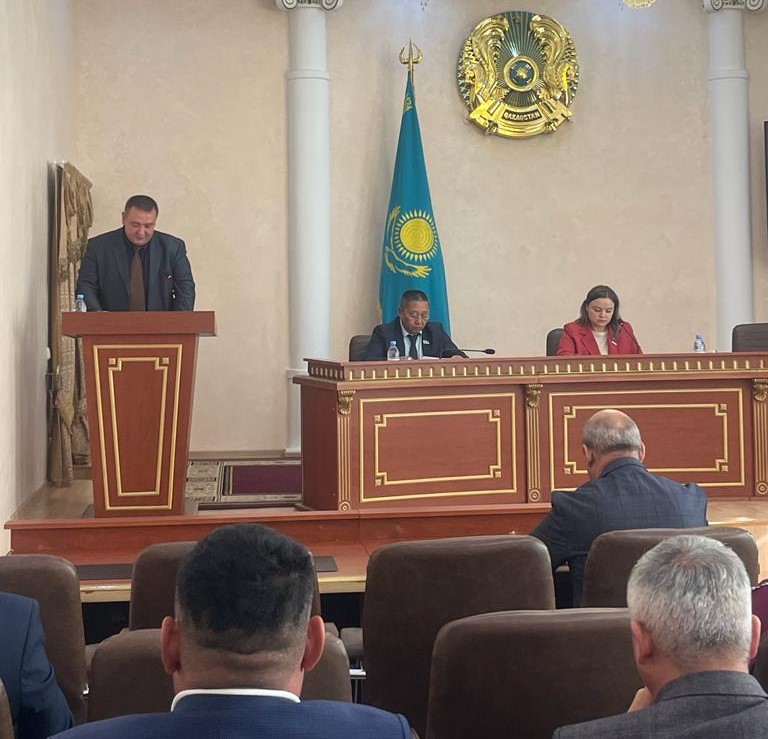 Состоялось заседание постоянной комиссии по вопросам  социального развития и законности