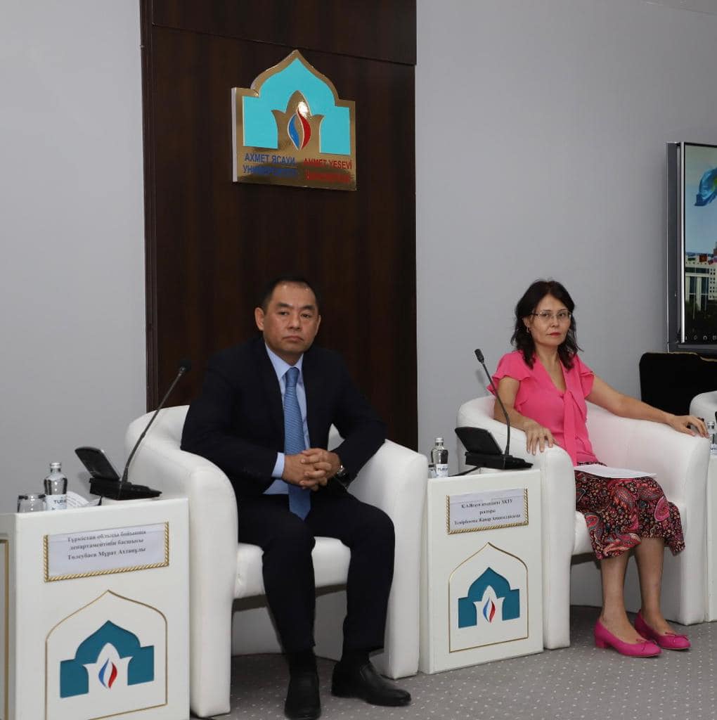 Университет ректоры Антикор волонтер жобасының Еріктісі