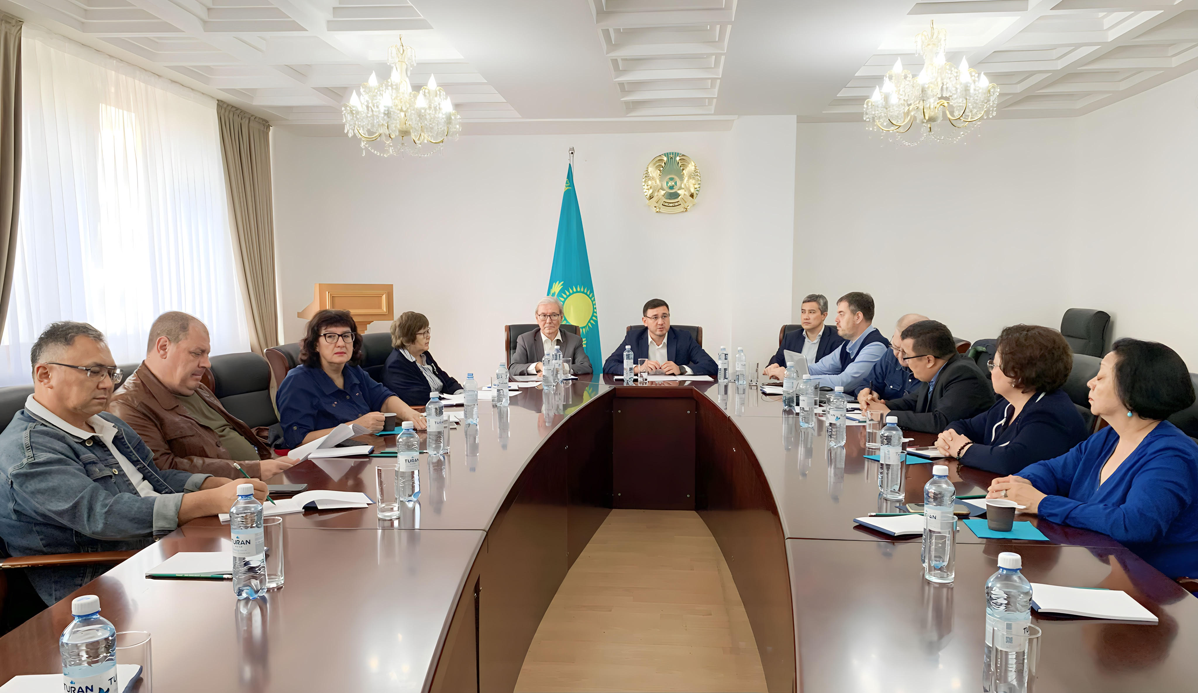В Алматы политологи обсудили Послание Президента
