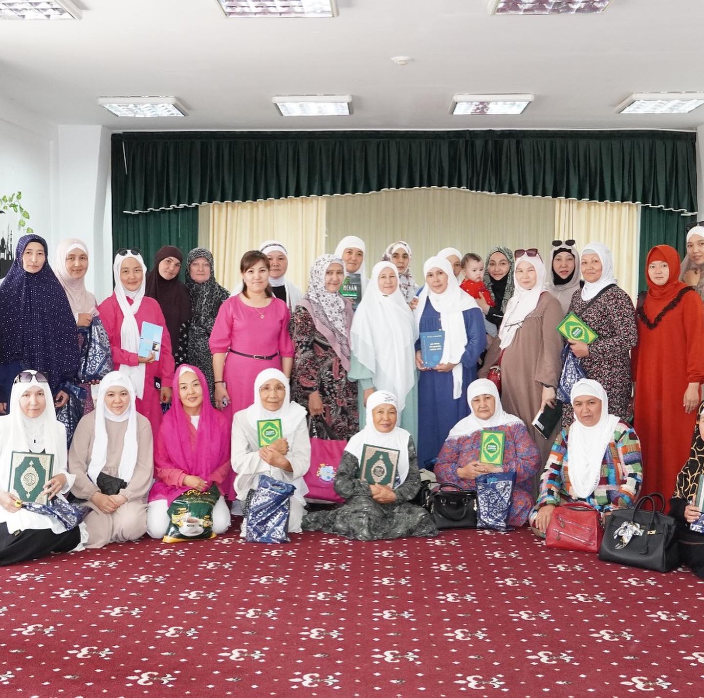 Сатушы әйелдердің фотосуреттері бар порно