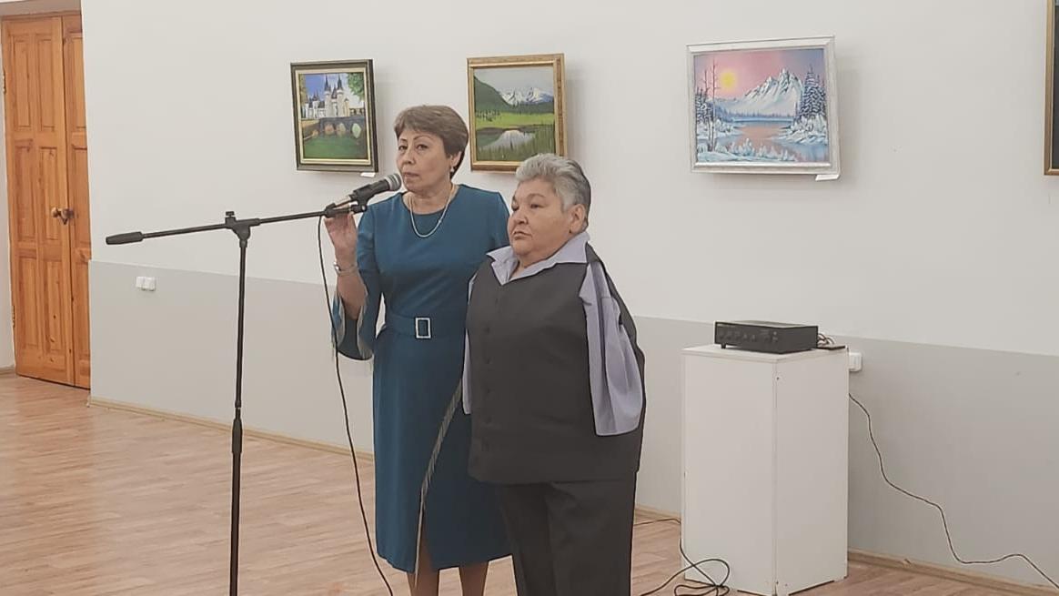 За мир на земле: В Карагандинском музее изо персональная выставка Карипбека Куюкова