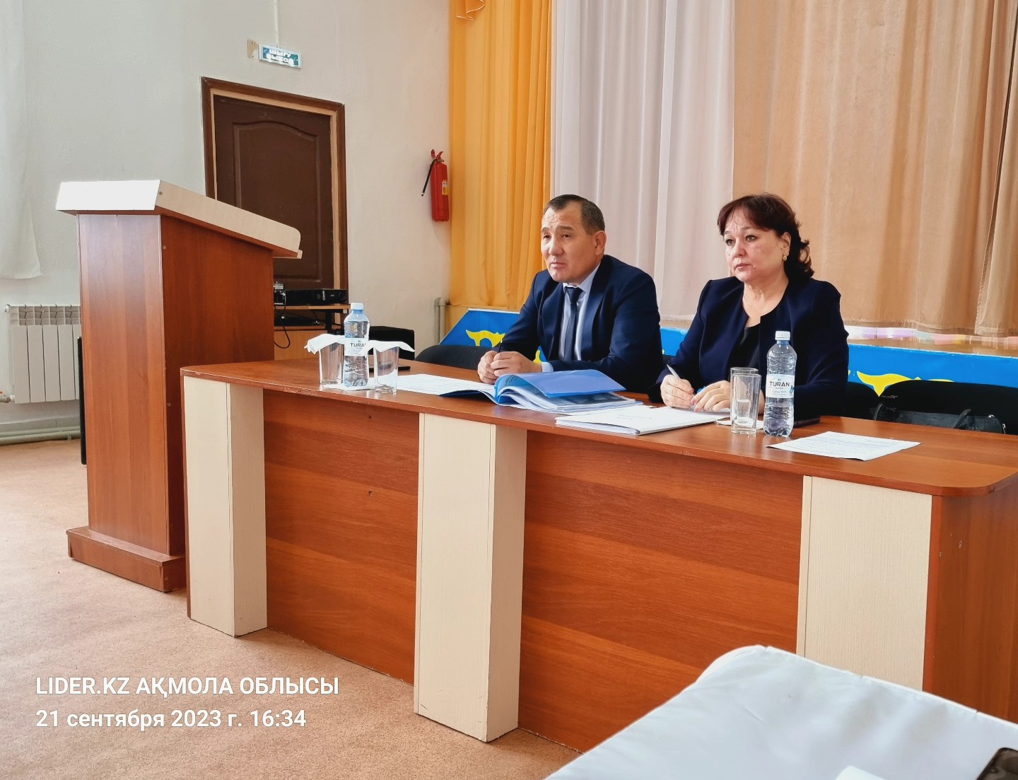 Бурабай ауданы әкімдігінің жанындағы кәмелетке толмағандардың істері және олардың құқықтарын қорғау жөніндегі комиссияның отырысы өтті