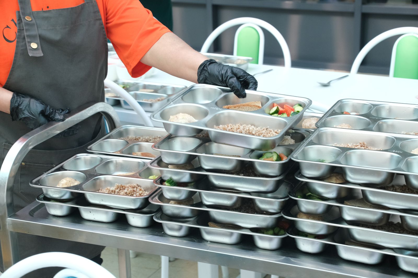 В Алматы дети из категории СУСН обеспечены бесплатным питанием в государственных садах с начала учебного года