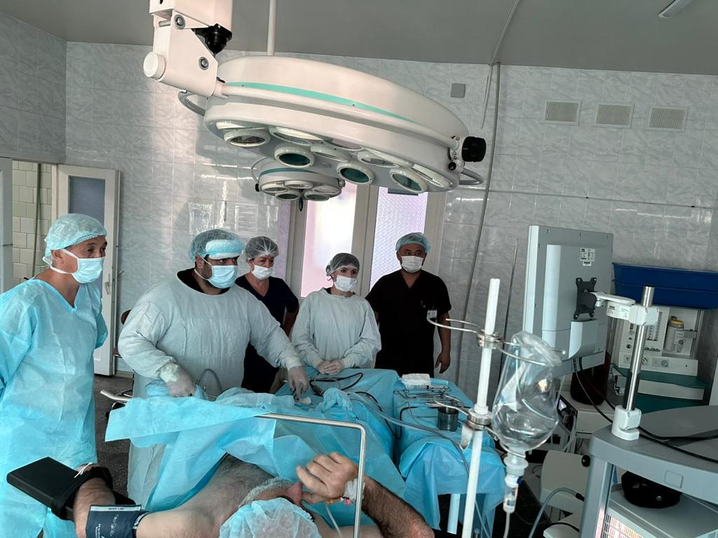 ҚОРДАЙ ДӘРІГЕРЛЕРІ ТІЗЕ БУЫНДАРЫНЫҢ ПАТОЛОГИЯСЫНА АРТРОСКОПИЯНЫ ҚОЛДАНА БАСТАДЫ