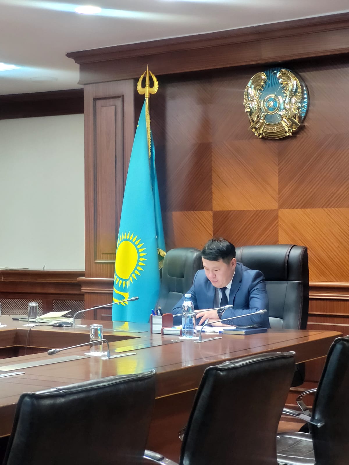 Сыбайлас жемқорлыққа қарсы күрес мәселесі бойынша жиналыс