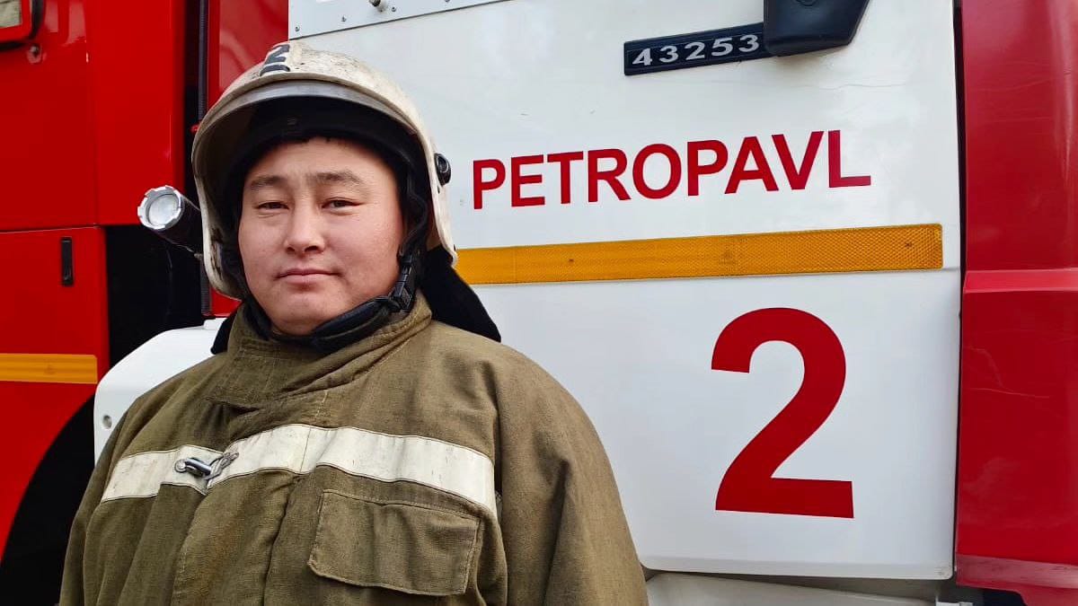 «Искренне …. благодарен за спасение моего сына.    …. Спасибо этой службе!»: огнеборцы Петропавловска при пожаре спасли ребенка и эвакуировали  12 человек, из них 3 детей