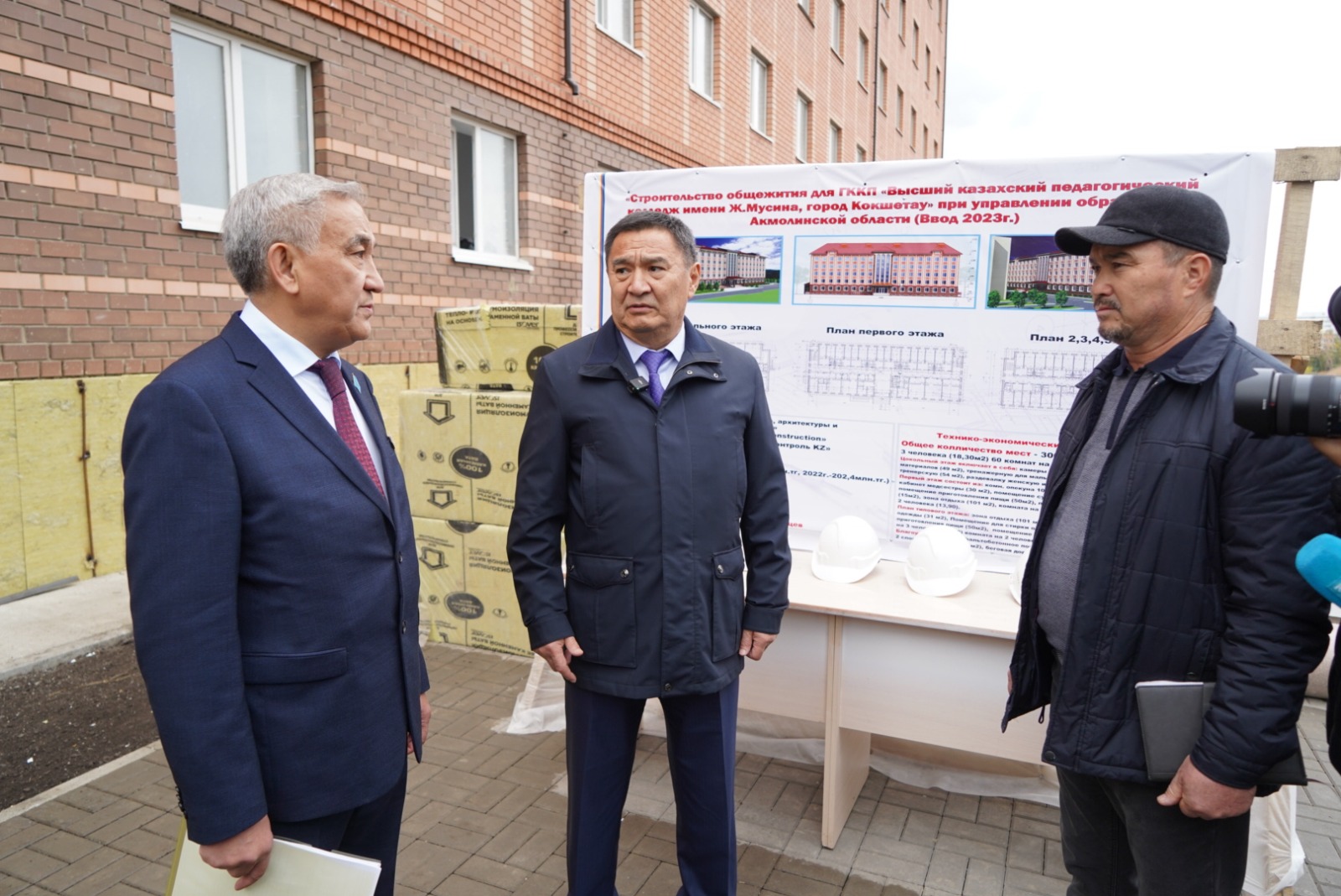 Марат Ахметжанов посетил строящиеся объекты в Кокшетау