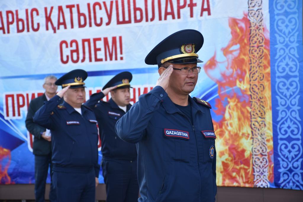 В Петропавловске прошёл городской чемпионат по пожарно-спасательному спорту среди учащихся школ областного центра, посвящённый Дню спасателя