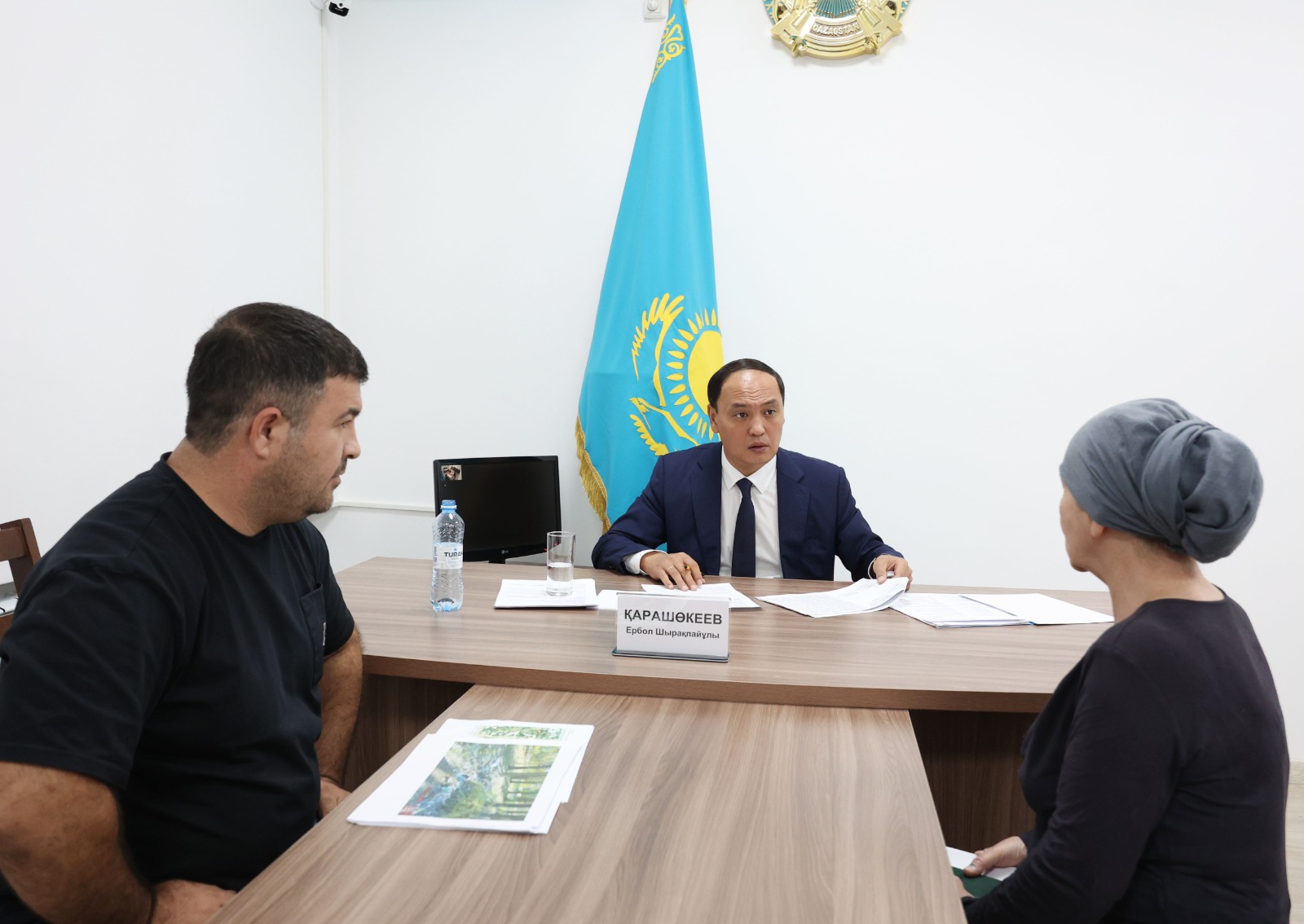 Ербол Қарашөкеев азаматтарды қабылдады