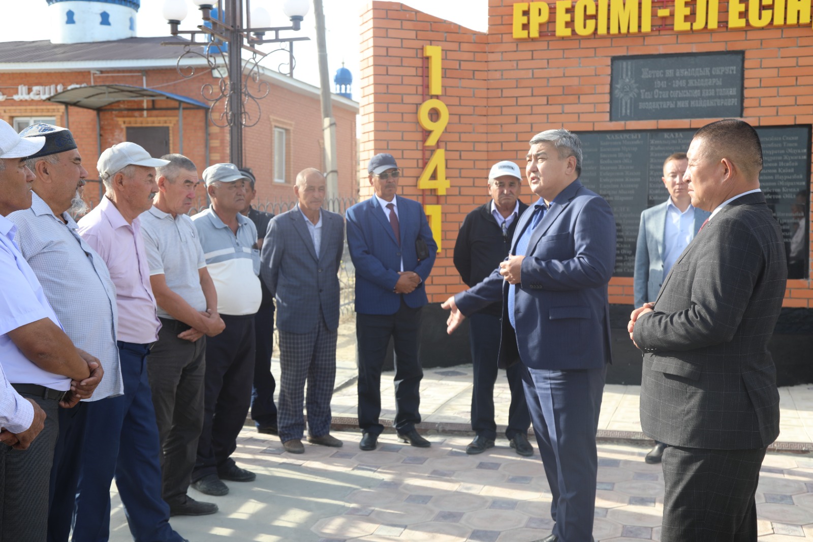 Аудан әкімі Жетес би мен Қосжар ауылдық округтерінде болды