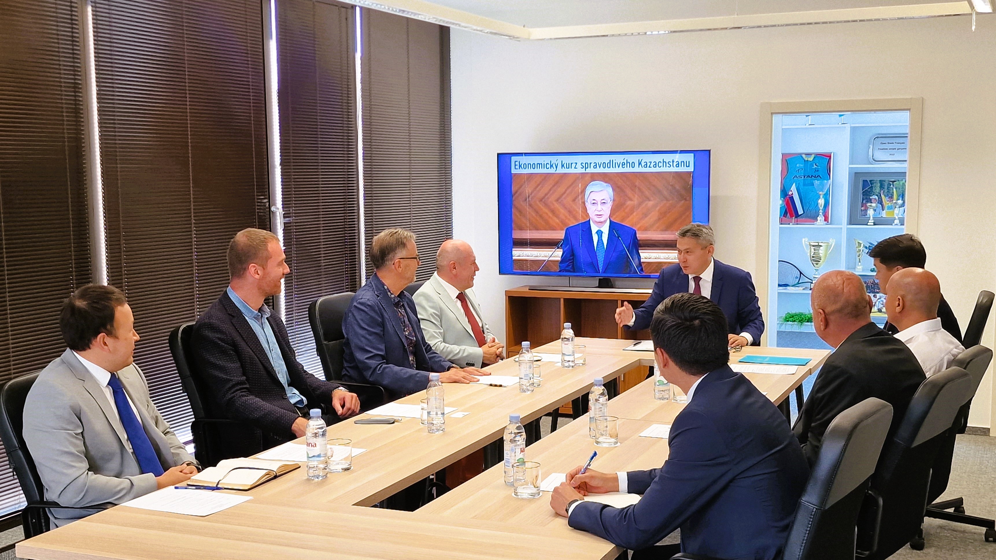 Экономический курс Справедливого Казахстана  представлен деловым кругам Словакии