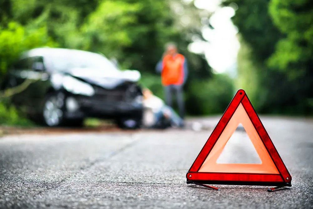 Оқу орнының дәретханасына зәріп жатқан қыздардың жасырын камерасы