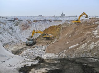 Не прекращаются поисковые работы на месте обвала в районе горного отвода АО «Майкаинзолото»