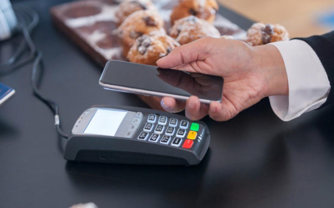 ОНЛАЙН ТӨЛЕМДЕРДІ ҚАНДАЙ ҚЫЗМЕТ ТҮРЛЕРІ ҚАБЫЛДАУҒА МІНДЕТТІ?