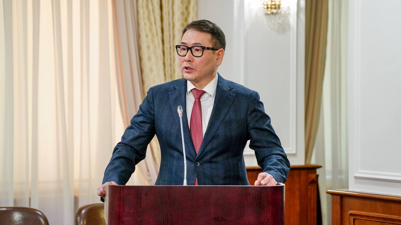 Арман Шаккалиев: К 2030 году планируем довести долю электронной торговли до 20%