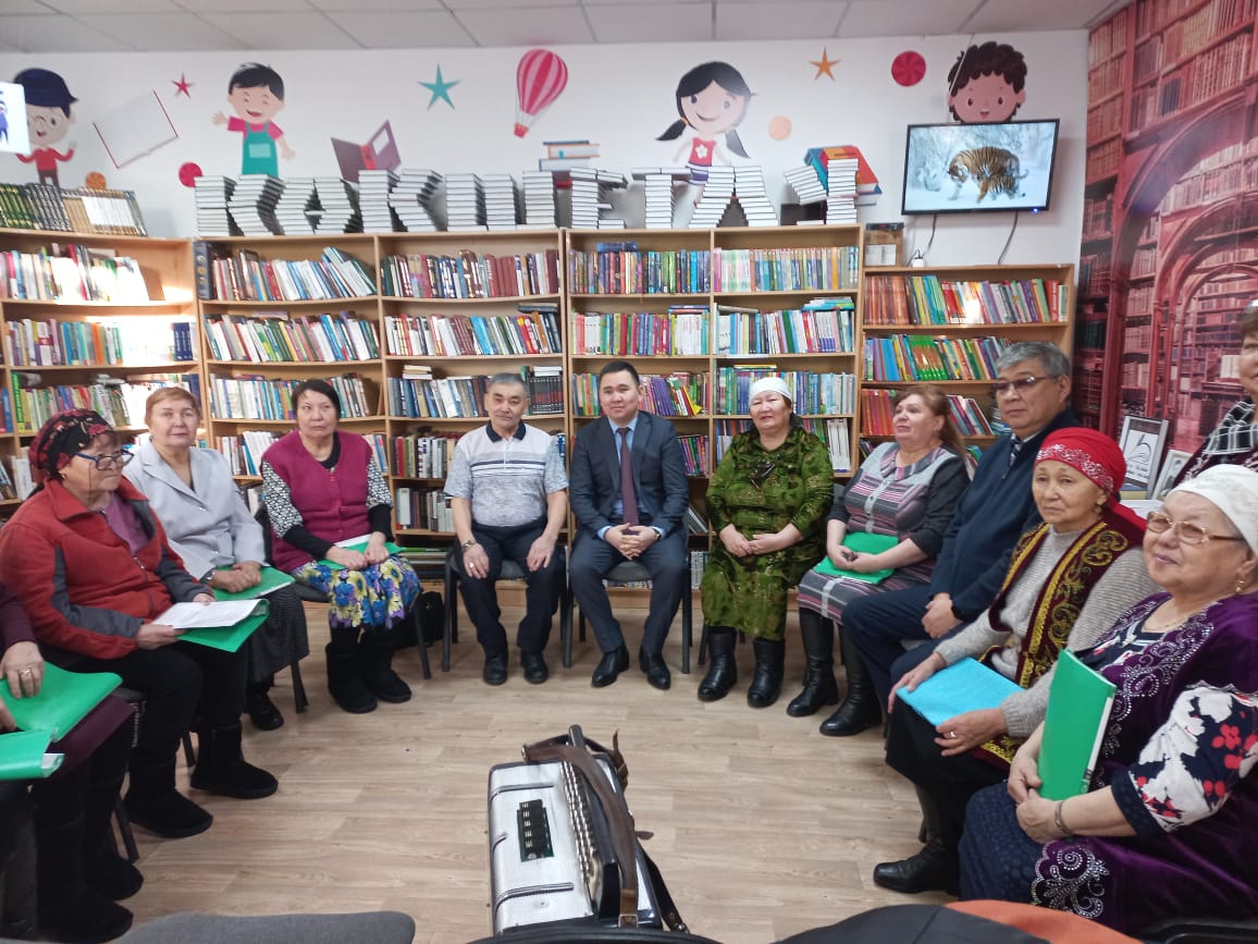 Визит заместителя акима города Кокшетау Д.К.Нурсеитова в клуб пенсионеров "Шанырак"