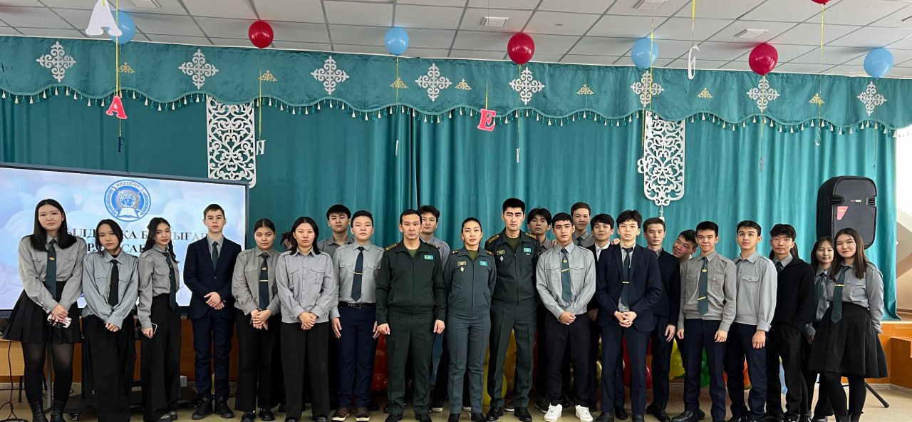 сколько учителей в казахстане