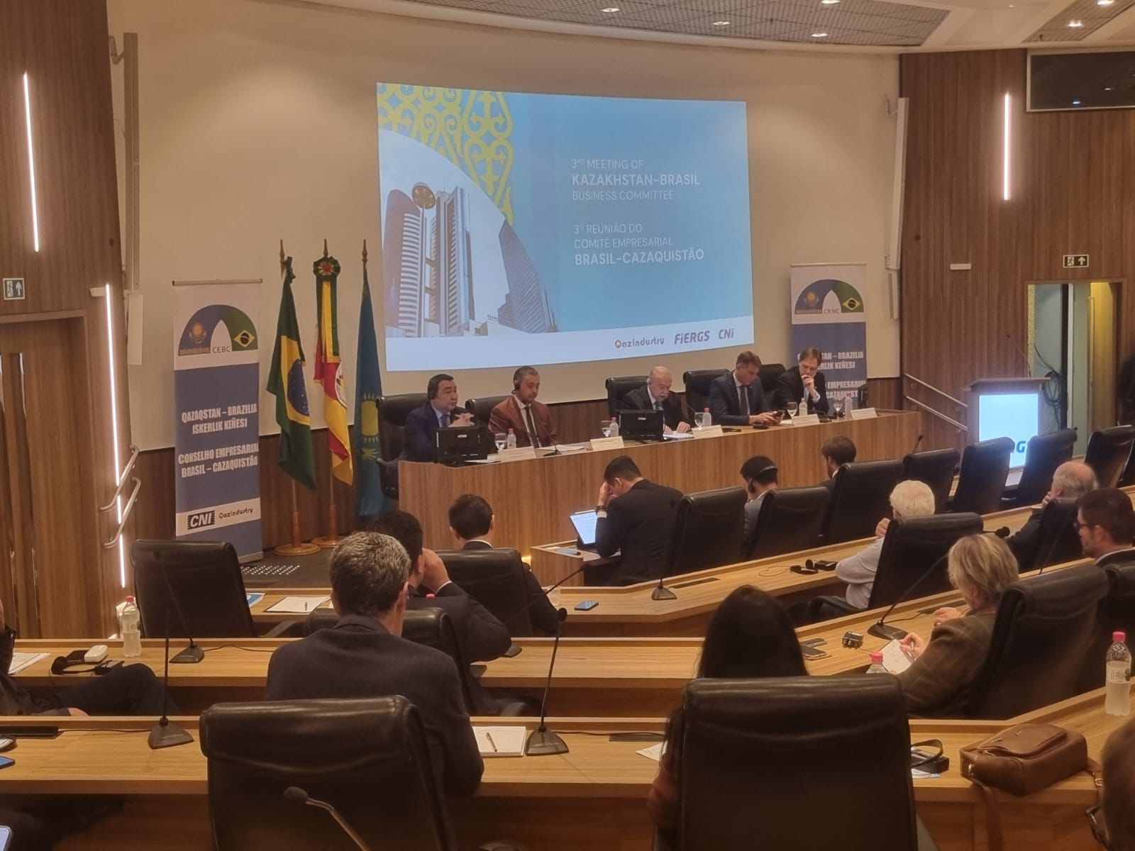 Na Terceira Reunião do Conselho Empresarial Cazaque-Brasileiro