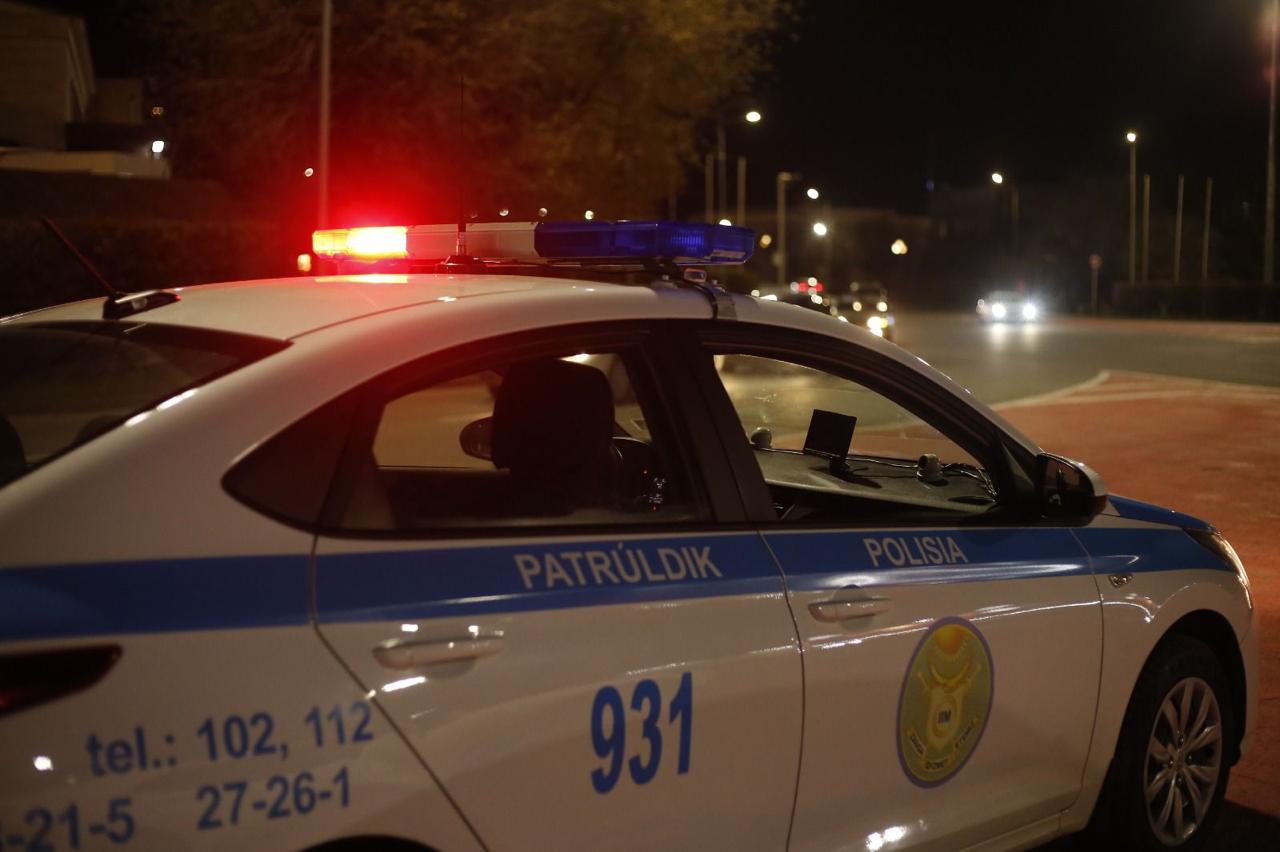 Полицейлер тас жолда жол қозғалысы ережесін бұзған жүргізушілерді анықтауда