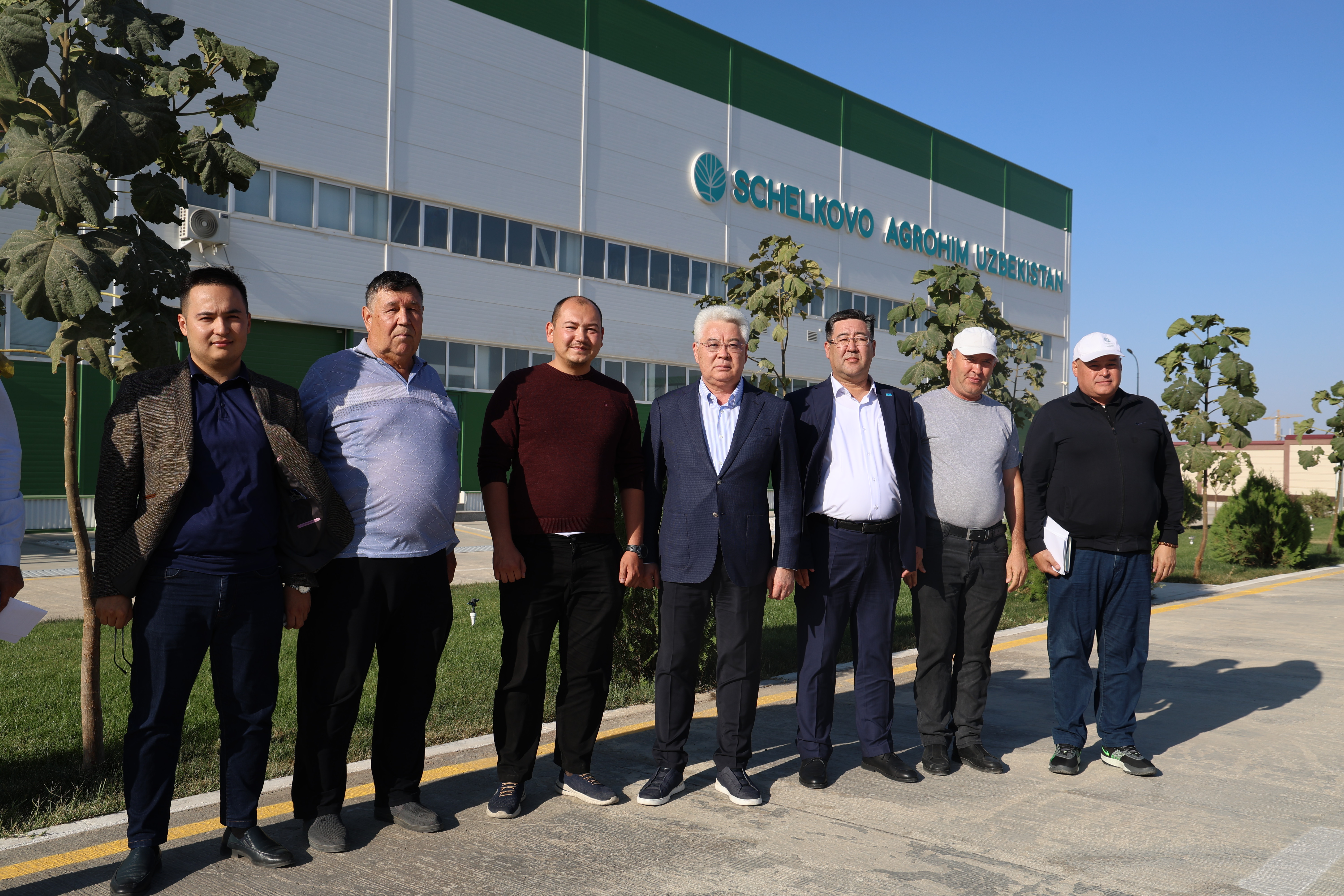Ambassador of Kazakhstan to Uzbekistan Beibut Atamkulov visited the enterprises in Samarkand region