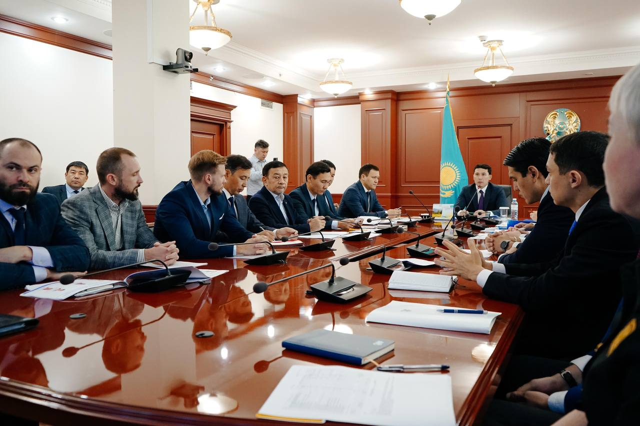 IX зимние Азиатские игры: Ербол Мырзабосынов провел совещание по подготовке национальных сборных команд