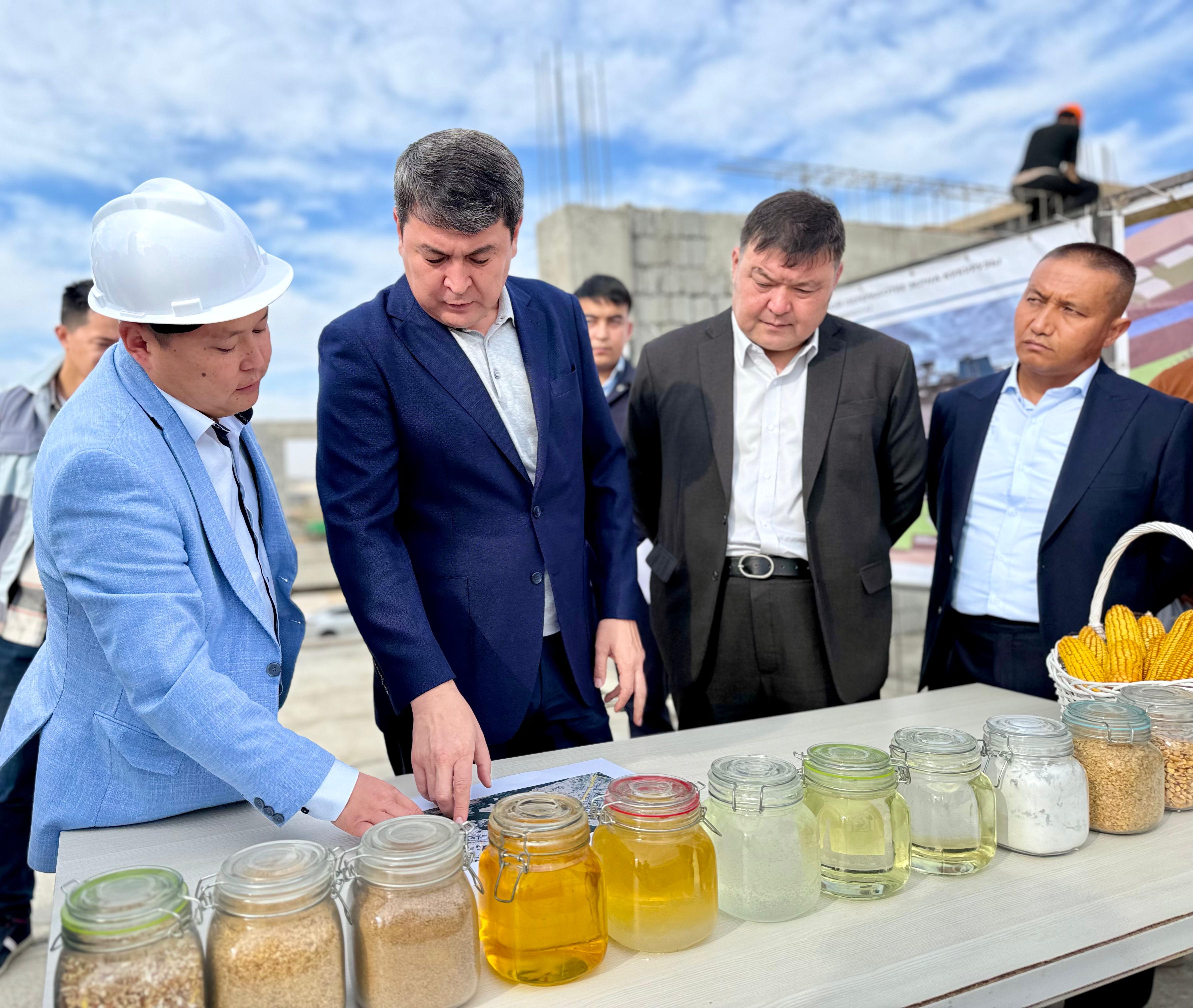 ТУРКЕСТАН: В ШАРДАРИНСКОМ РАЙОНЕ ВЕДЕТСЯ СТРОИТЕЛЬСТВО ЗАВОДА ПО ГЛУБОКОЙ ПЕРЕРАБОТКЕ КУКУРУЗЫ