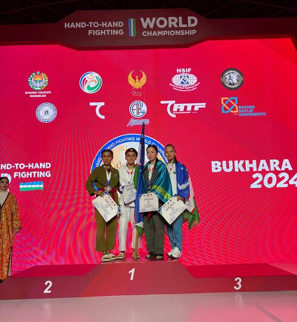 Ретро порнографияны қараңыз: алды және трахает