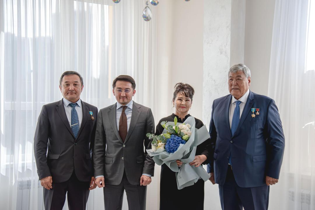 Dreamed of becoming an astronaut: Zhaslan Madiyev congratulated Tokhtar Aubakirov on the anniversary of his first spaceflight