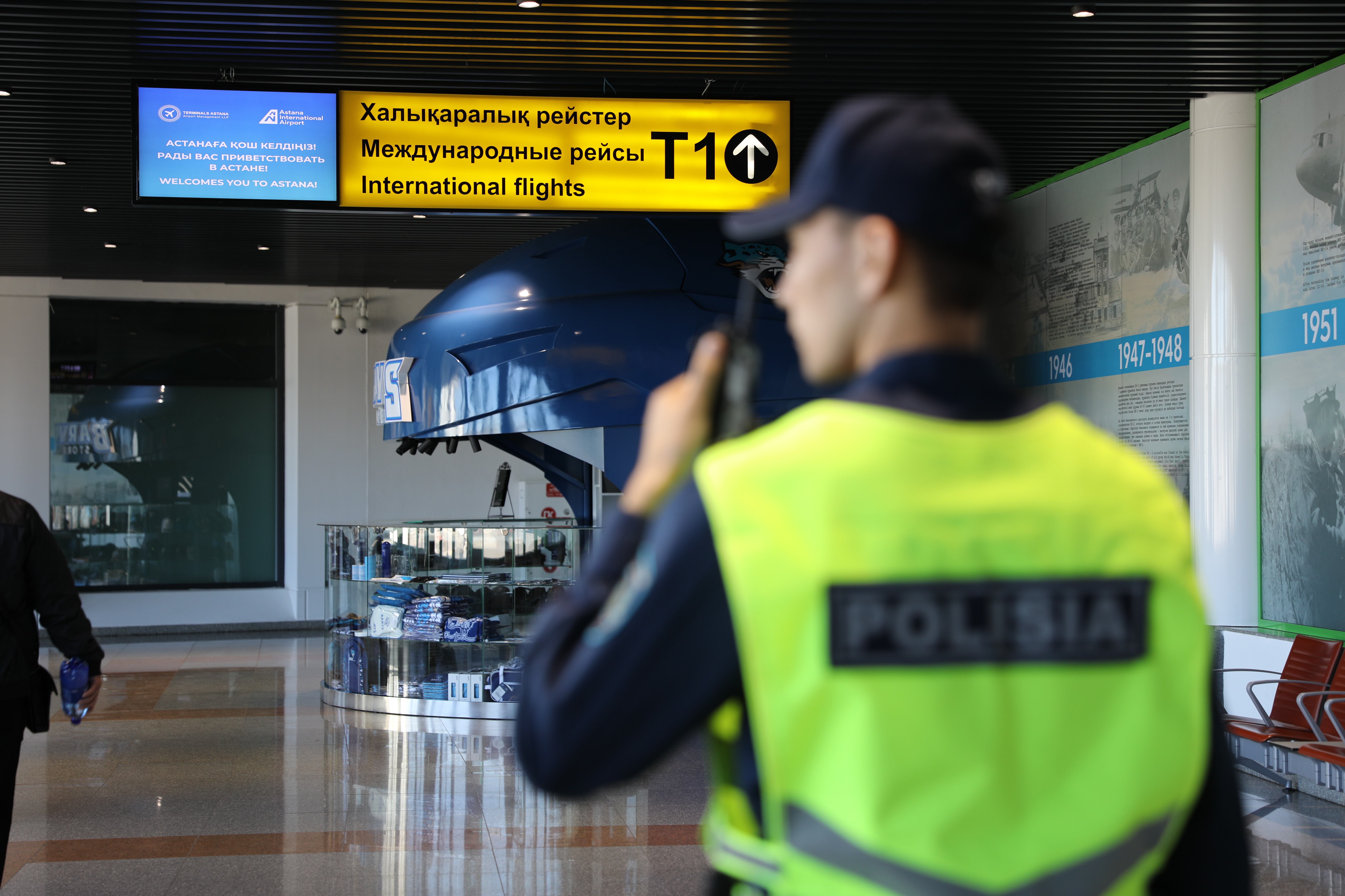 Нетрезвую пассажирку сняли с рейса «Актау-Баку» за нарушение правопорядка в аэропорту